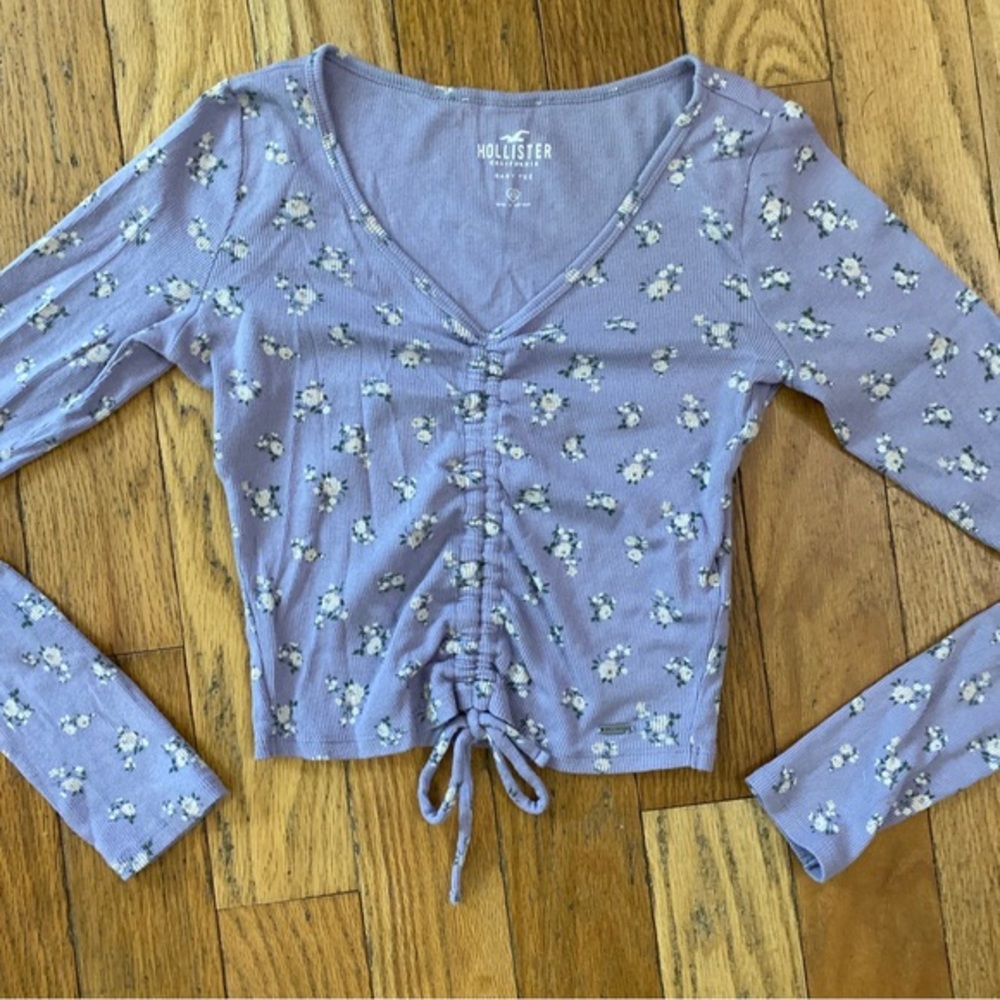 Hollister Flower Pattern Baby Tee